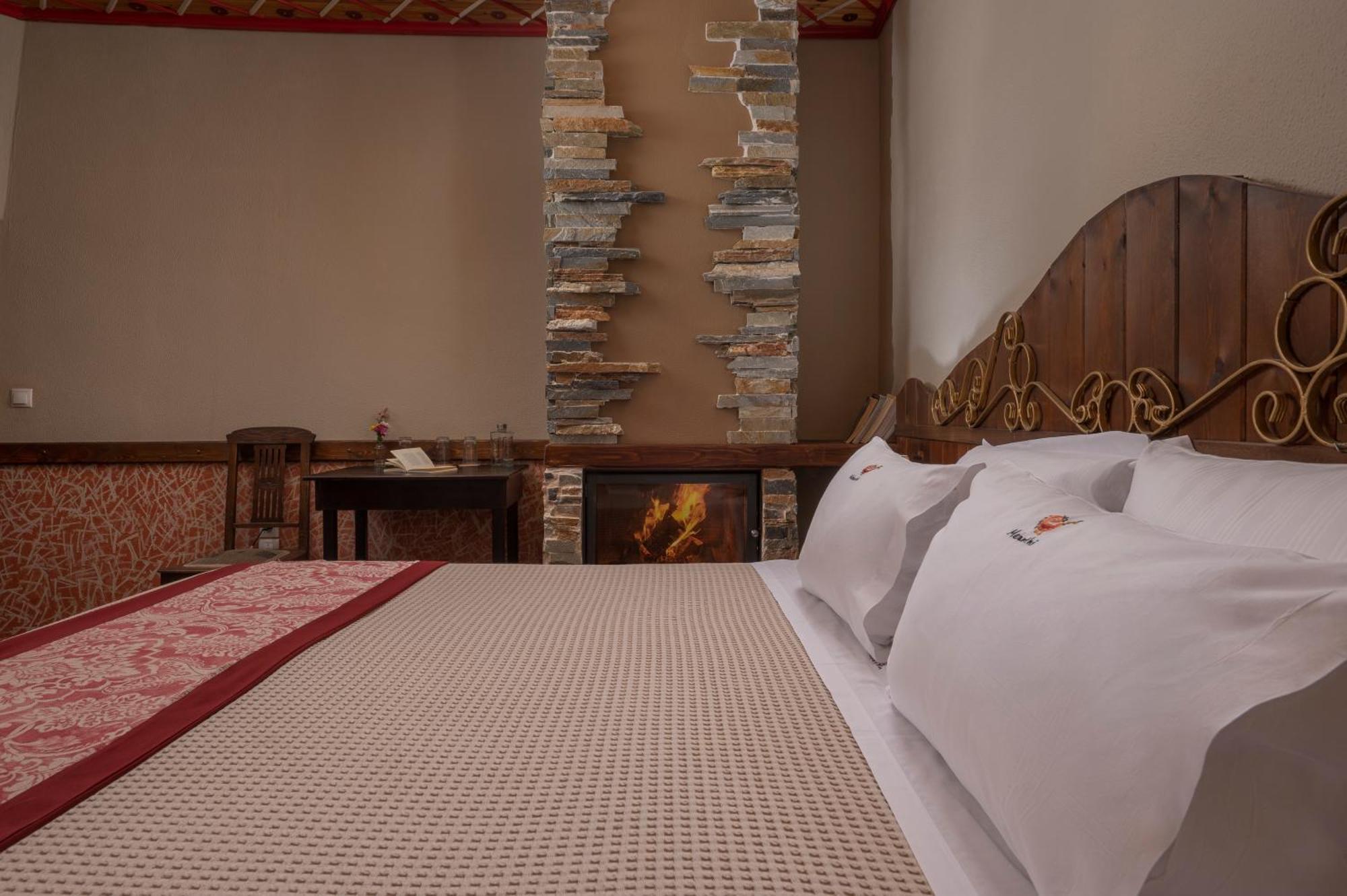 Archontiko Melanthi Hotell Makrinítsa Rum bild